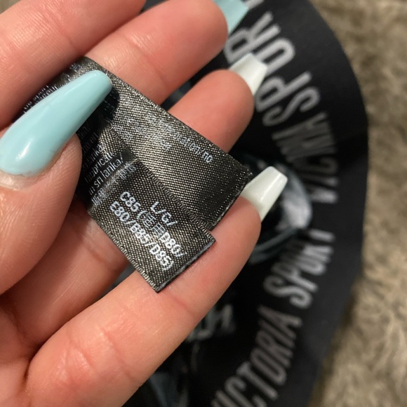 🤷‍♀️ - Picture 2 of 2